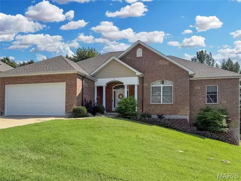 212 Walnut St, New Haven, MO 63068