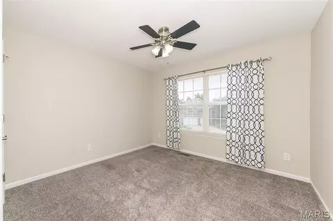 Bedroom - 472 Brookhaven Ct, O'fallon, MO 63368 photo 2 of 4