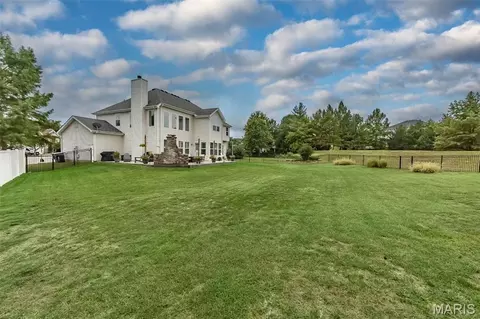 Exterior - 472 Brookhaven Ct, O'fallon, MO 63368 photo 3 of 8