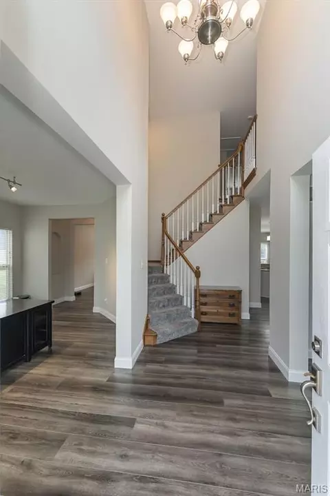 Entry Way - 472 Brookhaven Ct, O'fallon, MO 63368 photo 1 of 9