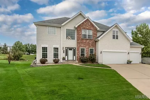 Exterior - 472 Brookhaven Ct, O'fallon, MO 63368 photo 2 of 8