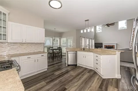 Kitchen - 472 Brookhaven Ct, O'fallon, MO 63368 photo 1 of 6
