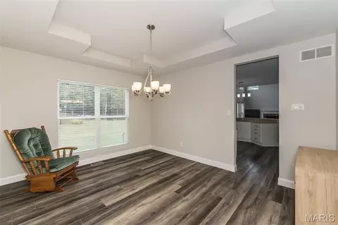 Entry Way - 472 Brookhaven Ct, O'fallon, MO 63368 photo 6 of 9