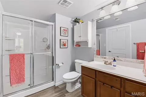 Bath - 312 Bramblett Hls, O'fallon, MO 63366 photo 1 of 3