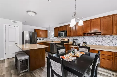 Kitchen - 312 Bramblett Hls, O'fallon, MO 63366 photo 2 of 3
