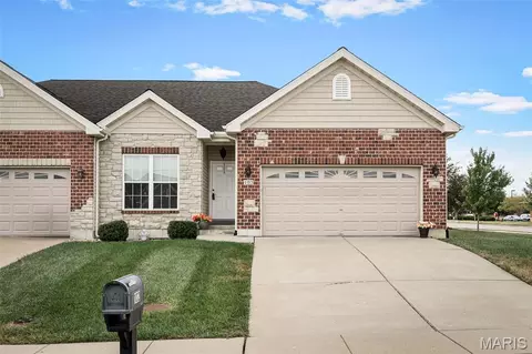 102 Savannah Ter, Wentzville, MO 63385