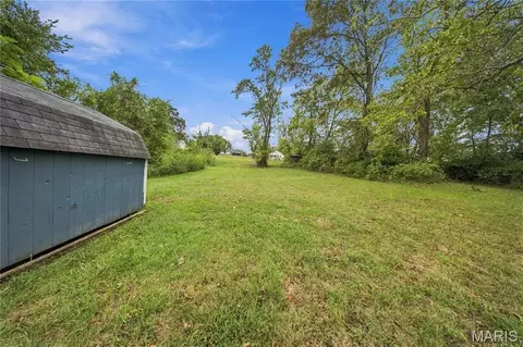 Exterior - 807 E 4th St, Salem, MO 65560 photo 5 of 13