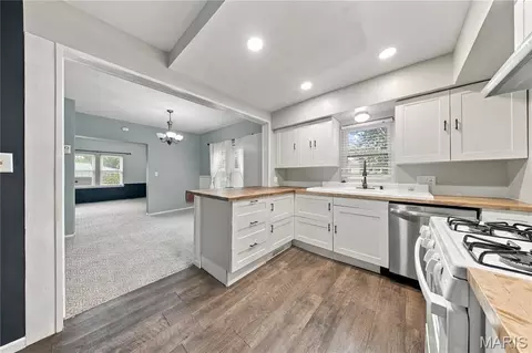 Kitchen - 807 E 4th St, Salem, MO 65560 photo 3 of 3