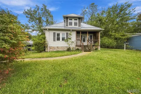 Exterior - 807 E 4th St, Salem, MO 65560 photo 2 of 13