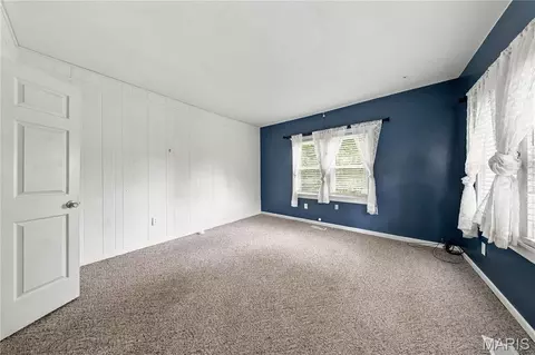 Bedroom - 807 E 4th St, Salem, MO 65560 photo 1 of 6