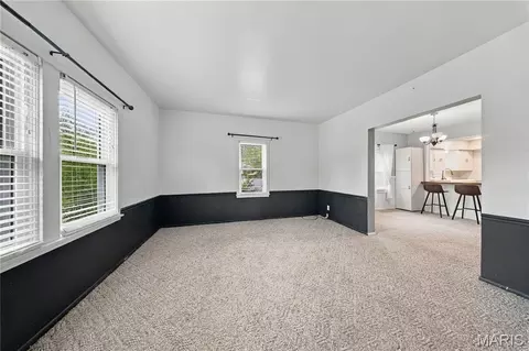 Living - 807 E 4th St, Salem, MO 65560 photo 1 of 1