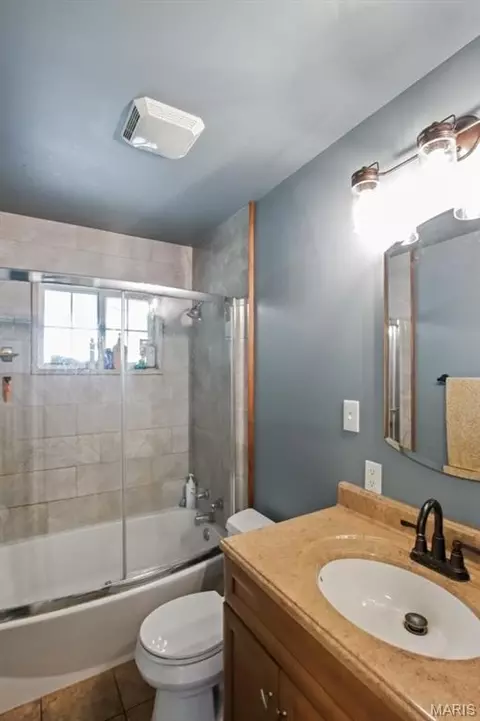 Bath - 115 George St, Sullivan, MO 63080 photo 2 of 4
