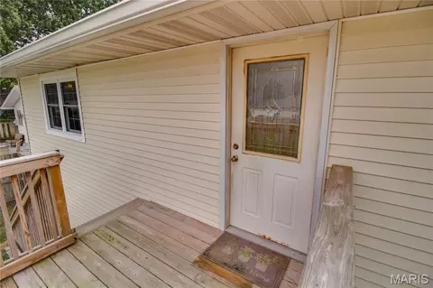 Exterior - 409 E Teak St, Thayer, IL 62689 photo 6 of 12