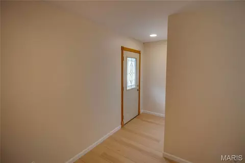 Entry Way - 409 E Teak St, Thayer, IL 62689 photo 7 of 8