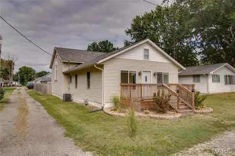 Other - 409 E Teak St, Thayer, IL 62689 photo 1 of 11
