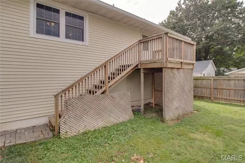 Exterior - 409 E Teak St, Thayer, IL 62689 photo 5 of 12