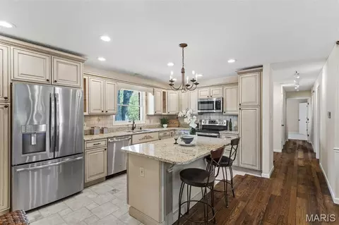 Kitchen - 566 Windsor Mill Dr, Ballwin, MO 63011 photo 7 of 7