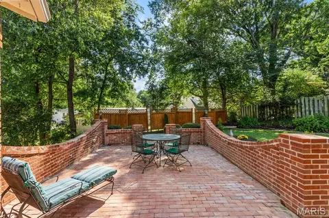 Exterior - 566 Windsor Mill Dr, Ballwin, MO 63011 photo 3 of 6