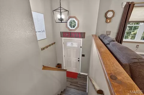 Entry Way - 2045 Rosedale Ct, Arnold, MO 63010 photo 2 of 4
