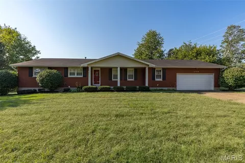 204 Smith St, Farmington, MO 63640
