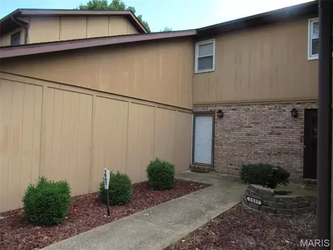 1941 Ramada Blvd, Collinsville, IL 62234