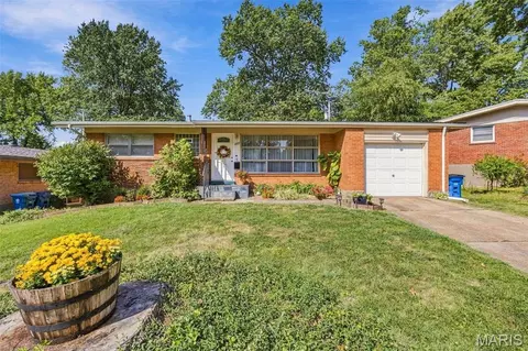 2327 Kenosho Ave, Saint Louis, MO 63114