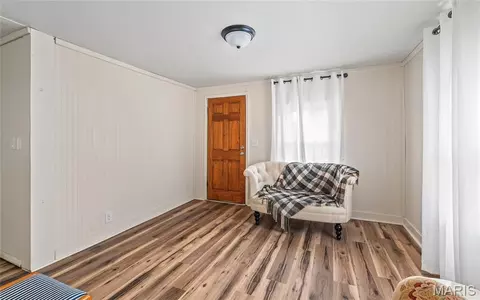 Entry Way - 407 E 12th St, Rolla, MO 65401 photo 2 of 4