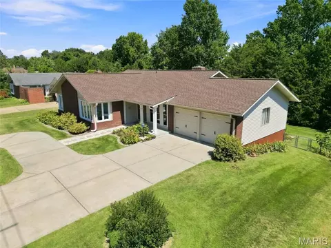 738 Henry Ave, Ballwin, MO 63011 photo 3