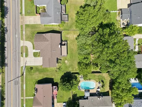 738 Henry Ave, Ballwin, MO 63011 photo 8