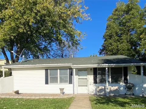 212 College St, Eolia, MO 63344 photo 3