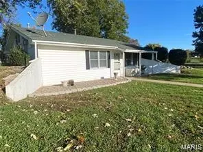212 College St, Eolia, MO 63344 photo 2
