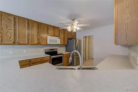 Kitchen - 2107 Mcgregor Cir, O'fallon, MO 63368 photo 6 of 6