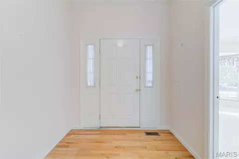 Entry Way - 2107 Mcgregor Cir, O'fallon, MO 63368 photo 2 of 2