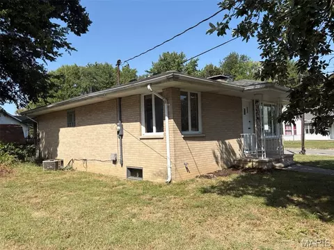 Other - 2120 Washington Ave, Alton, IL 62002 photo 2 of 11