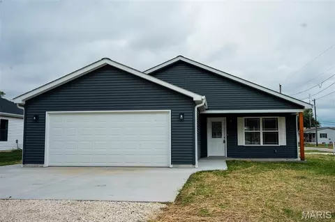 1215 Kincaid St, Bowling Green, MO 63334