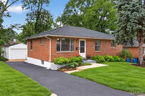 Exterior - 9016 Bessemer Ave, Berkeley, MO 63134 photo 2 of 6