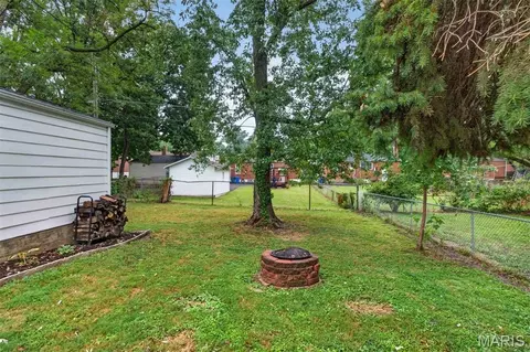 Exterior - 9016 Bessemer Ave, Berkeley, MO 63134 photo 6 of 6