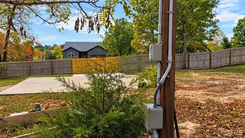 Exterior - 106 Bruce Dr, Saint Robert, MO 65584 photo 11 of 18