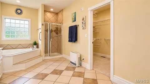 Bath - 106 Bruce Dr, Saint Robert, MO 65584 photo 2 of 6
