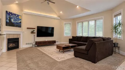 Living - 106 Bruce Dr, Saint Robert, MO 65584 photo 1 of 2