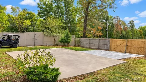 Exterior - 106 Bruce Dr, Saint Robert, MO 65584 photo 9 of 18