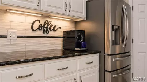 Kitchen - 106 Bruce Dr, Saint Robert, MO 65584 photo 1 of 2