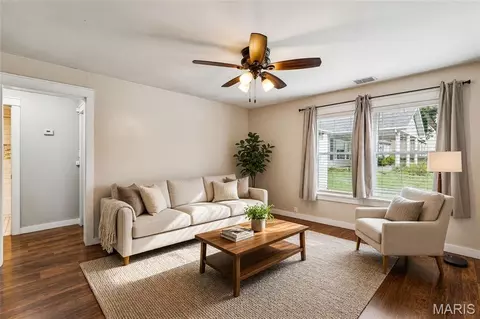 Living - 2639 Highway 100, Gray Summit, MO 63039 photo 2 of 5