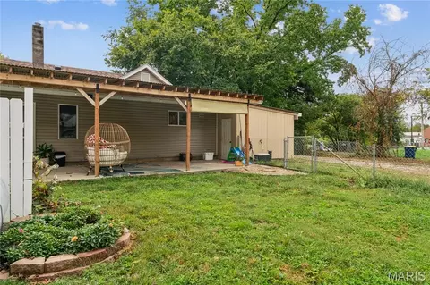Exterior - 2639 Highway 100, Gray Summit, MO 63039 photo 6 of 8