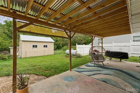 Exterior - 2639 Highway 100, Gray Summit, MO 63039 photo 4 of 8