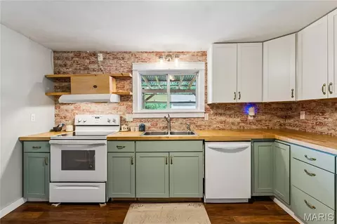 Kitchen - 2639 Highway 100, Gray Summit, MO 63039 photo 5 of 5