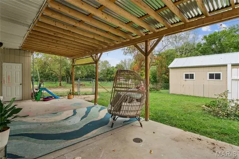 Exterior - 2639 Highway 100, Gray Summit, MO 63039 photo 2 of 8