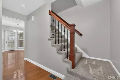 Entry Way - 234 Westridge Parc Ln, Ellisville, MO 63021 photo 3 of 3
