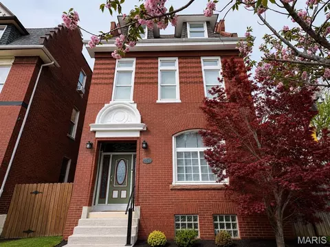 2241 Shenandoah Ave, Saint Louis, MO 63104