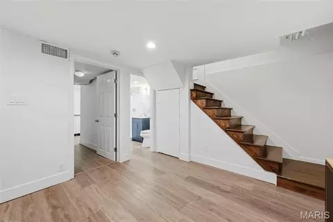 Entry Way - 7747 Mohawk Pl, Clayton, MO 63105 photo 9 of 9